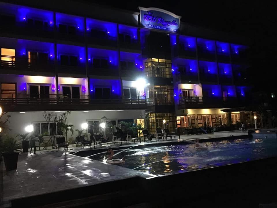 Em Royalle Hotel & Beach Resort 산 후안 외부 사진