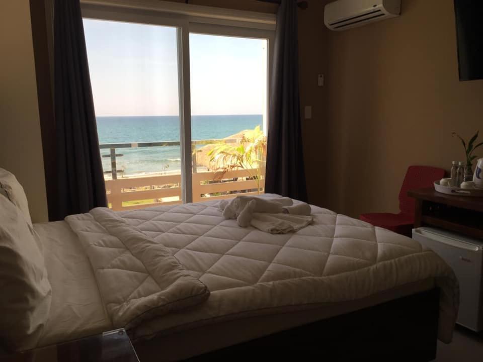 Em Royalle Hotel & Beach Resort 산 후안 외부 사진